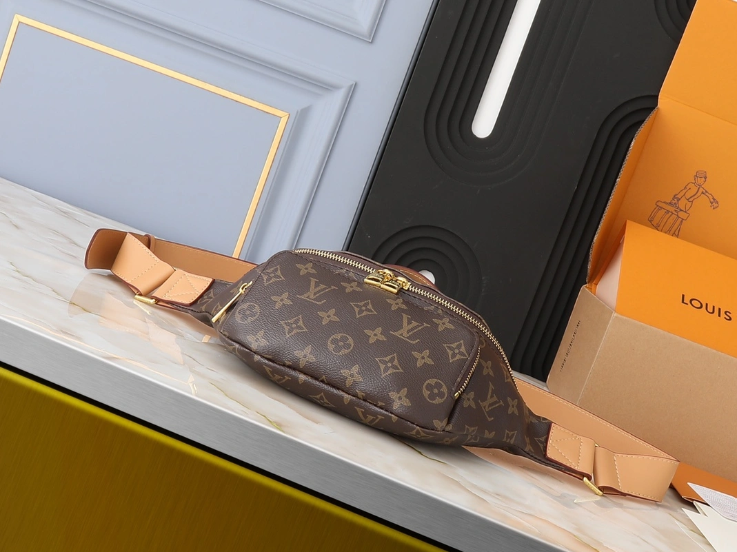 Louis Vuitton LV AAA Quality Belt Bags For Women Bold 6772