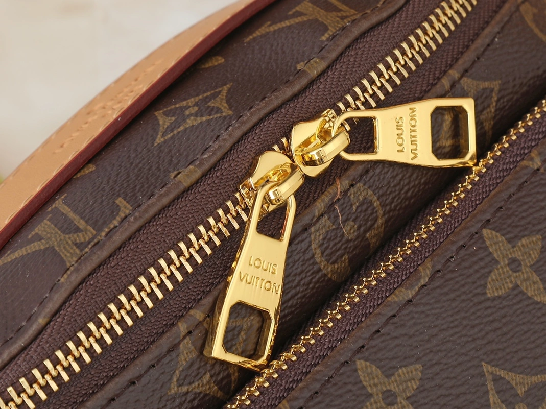 Louis Vuitton LV AAA Quality Belt Bags For Women Bold 6772