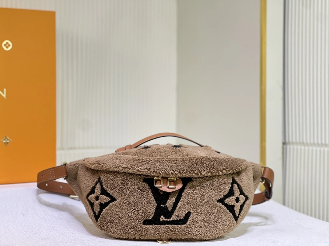 Louis Vuitton LV AAA Quality Belt Bags For Women Durable 1849