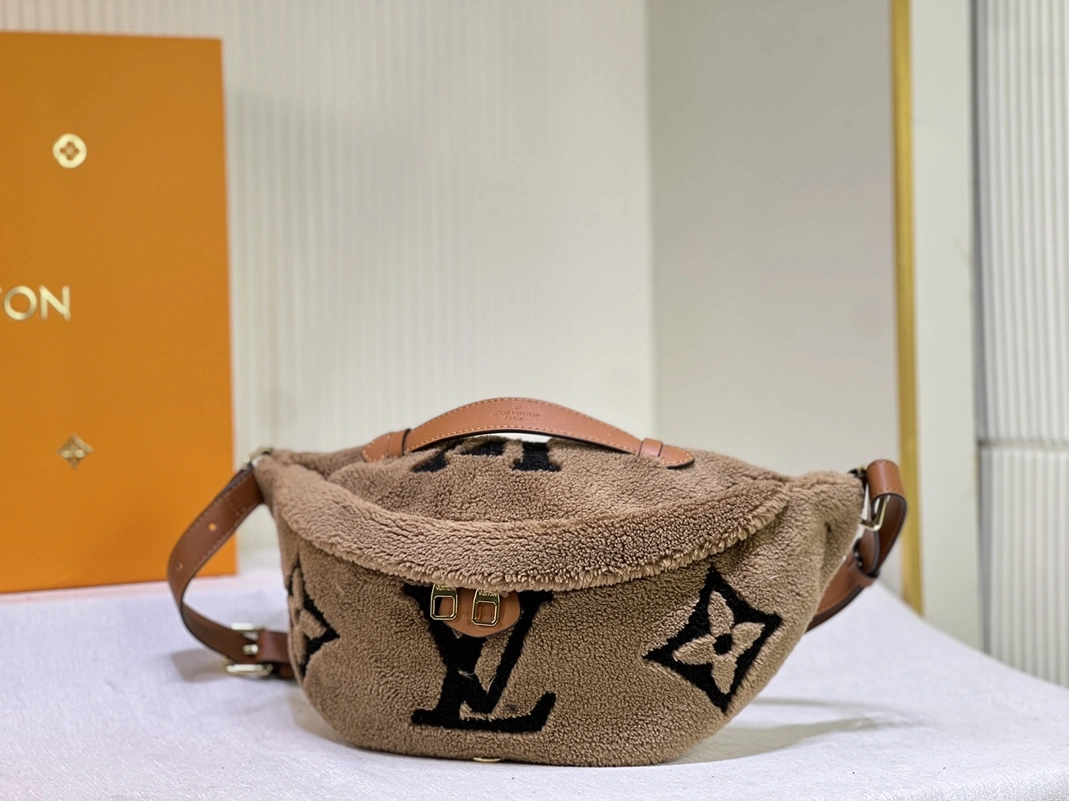 Louis Vuitton LV AAA Quality Belt Bags For Women Durable 1849