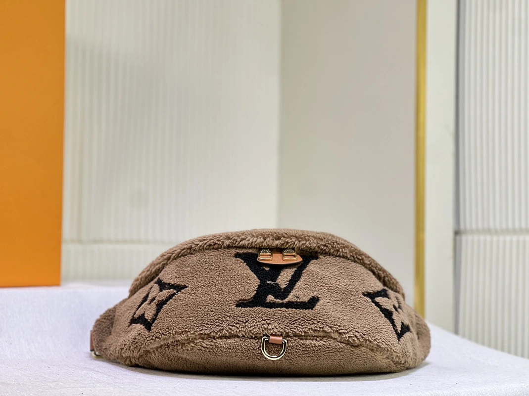 Louis Vuitton LV AAA Quality Belt Bags For Women Durable 1849