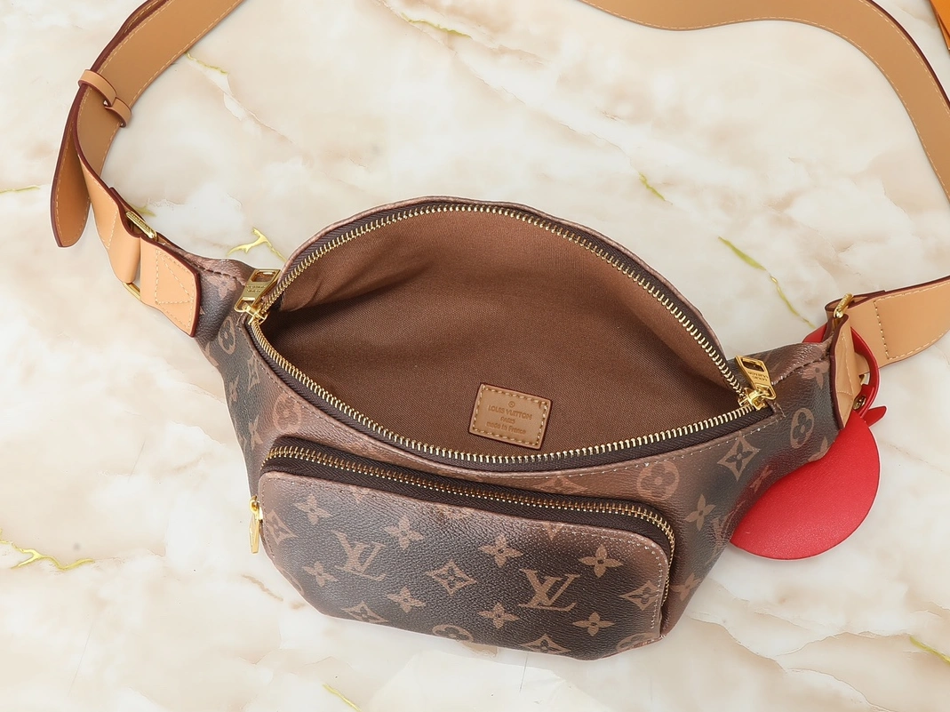 Louis Vuitton LV AAA Quality Belt Bags For Women Vibrant 1410