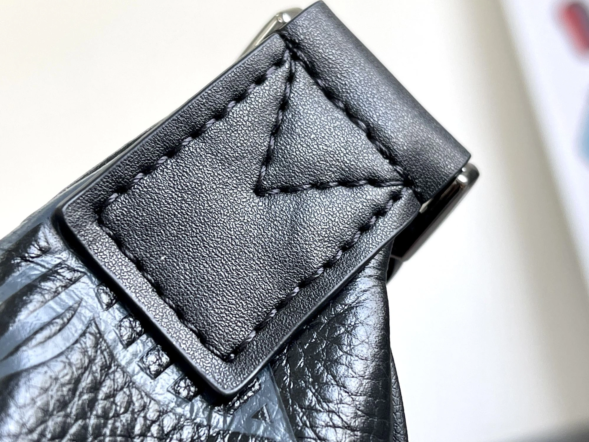 Louis Vuitton LV AAA Quality Belt Bags Modern 9647