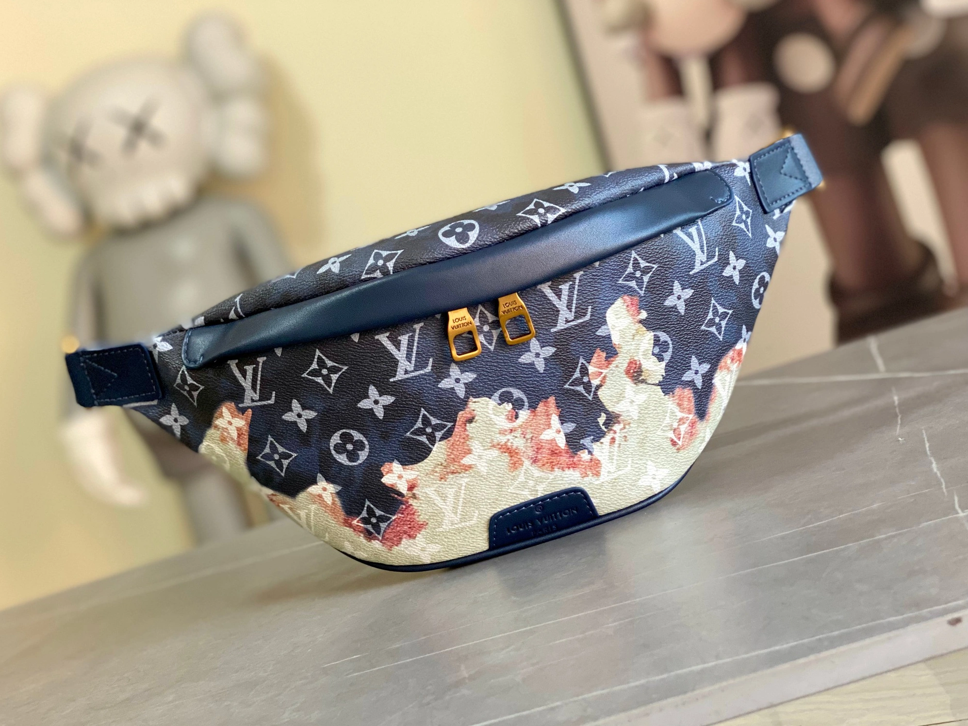 Louis Vuitton LV AAA Quality Belt Bags Popular 4842
