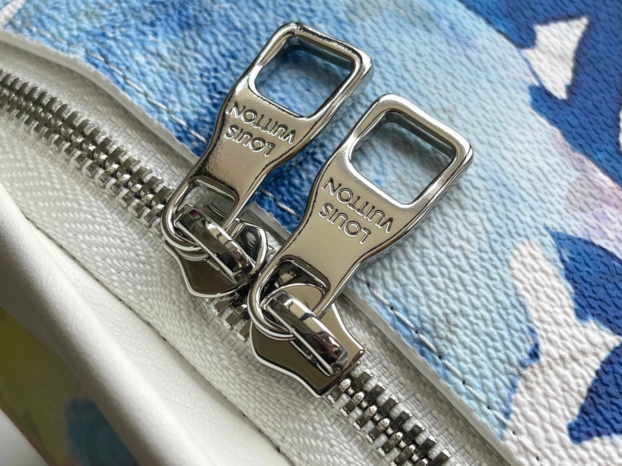 Louis Vuitton LV AAA Quality Belt Bags Practical 5714