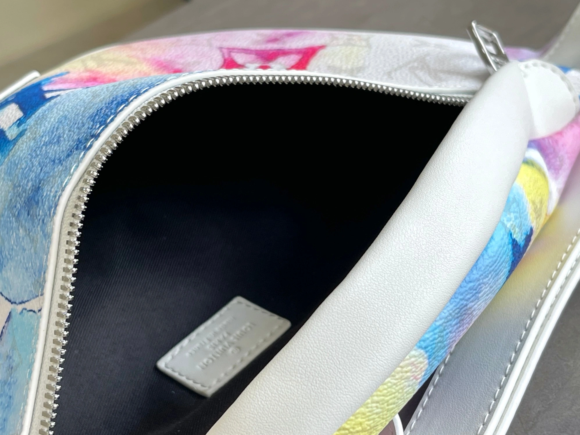 Louis Vuitton LV AAA Quality Belt Bags Practical 5714