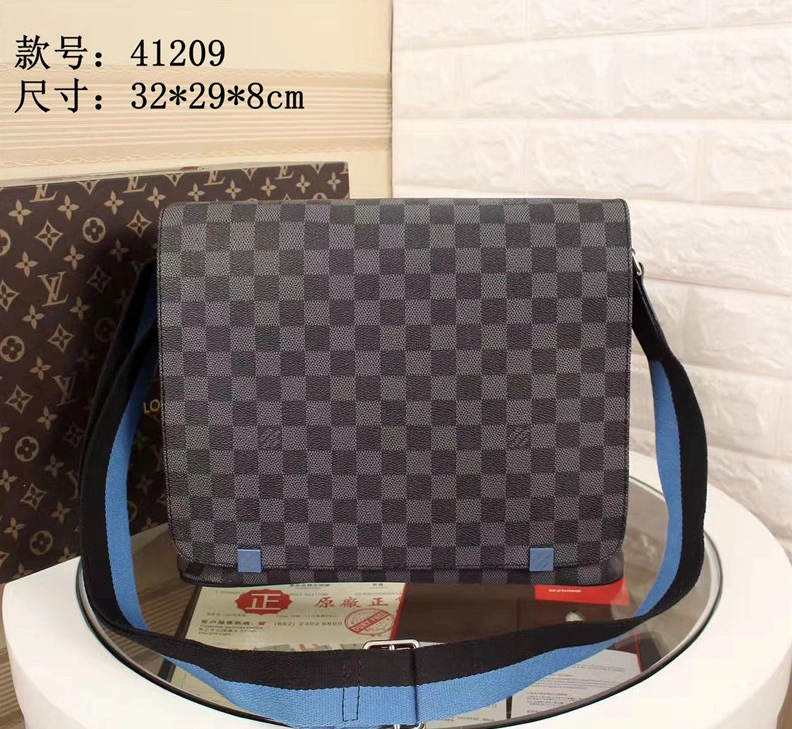 Louis Vuitton LV AAA Quality Messenger Bags For Men Cozy 947