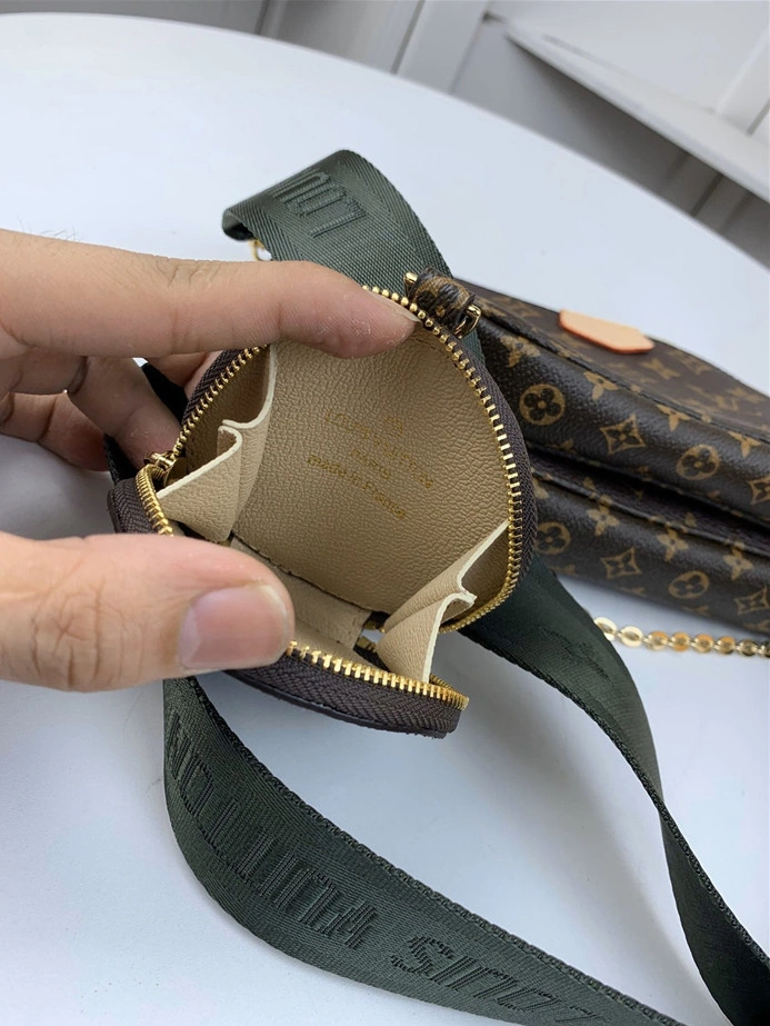 Louis Vuitton LV AAA Quality Messenger Bags For Women Stylish 7831
