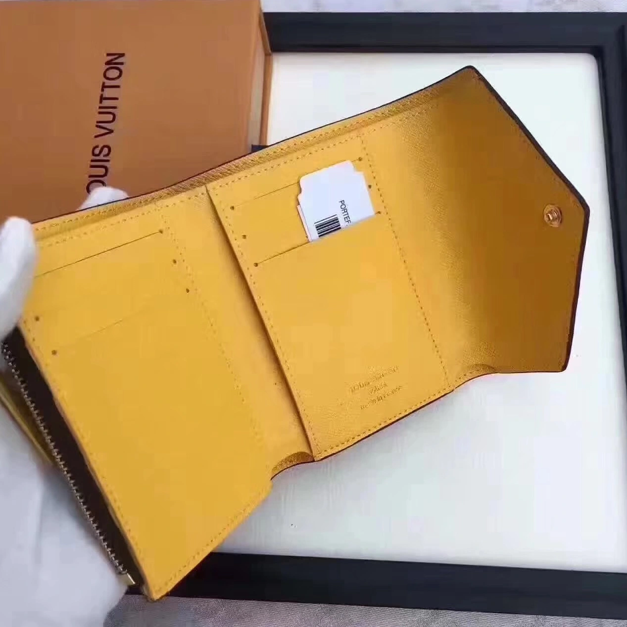 Louis Vuitton LV AAA Quality Wallets StreetReady 346