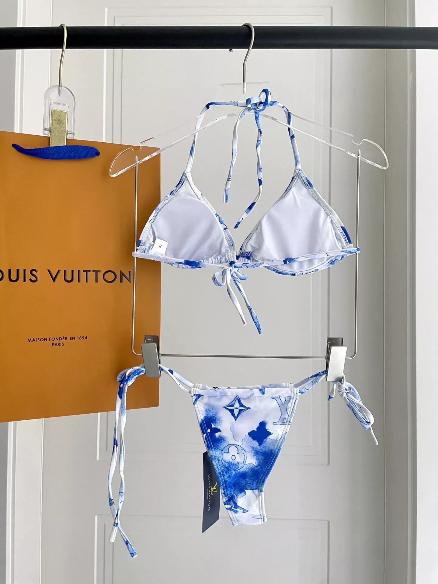 Louis Vuitton LV Bathing Suits For Women Soft 8449