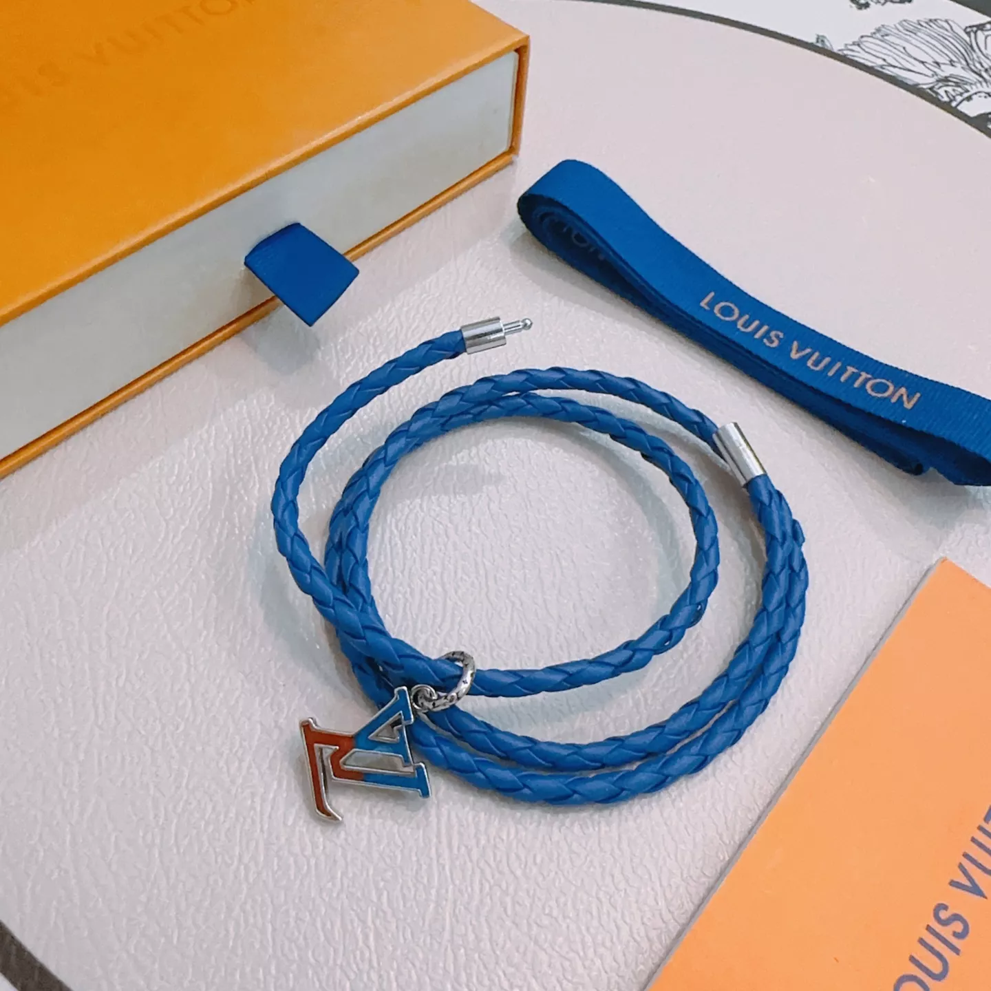 Louis Vuitton LV Bracelets AllSeason 9129