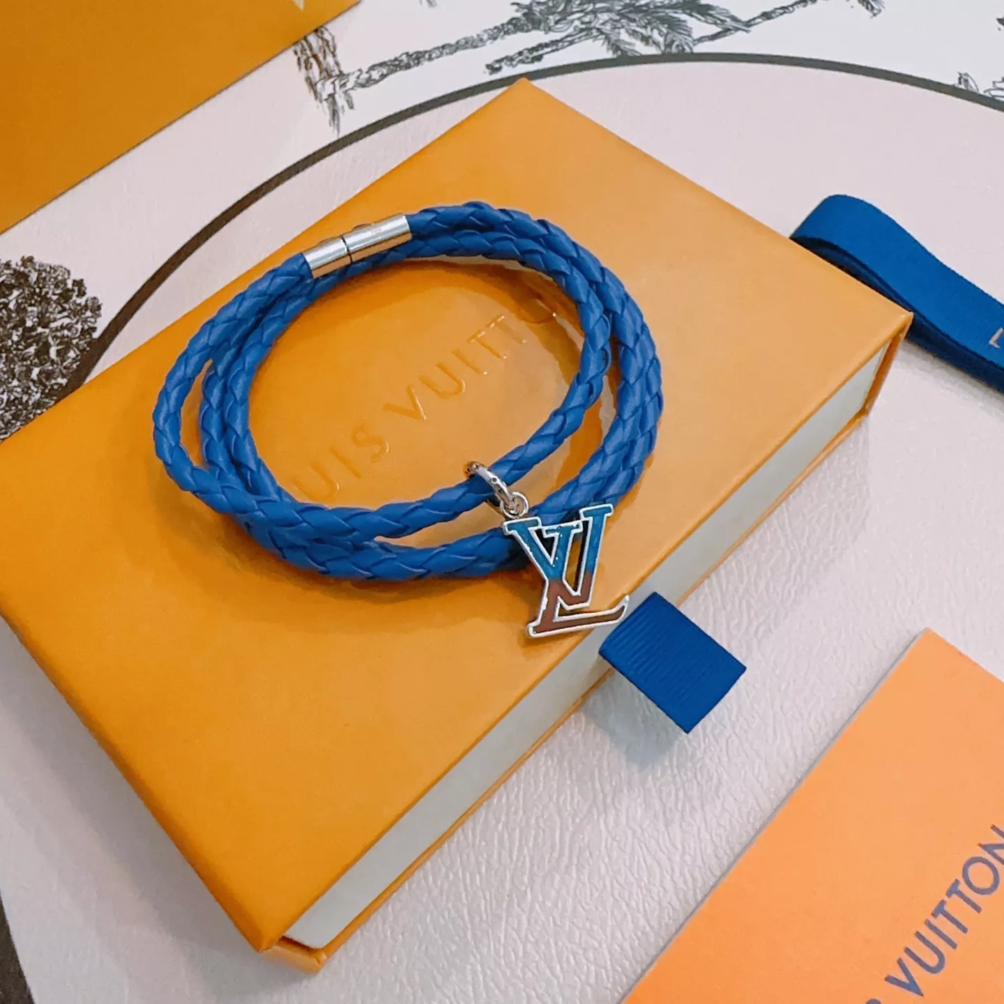 Louis Vuitton LV Bracelets AllSeason 9129