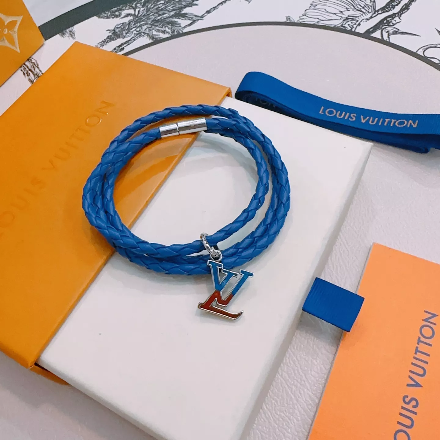 Louis Vuitton LV Bracelets AllSeason 9129