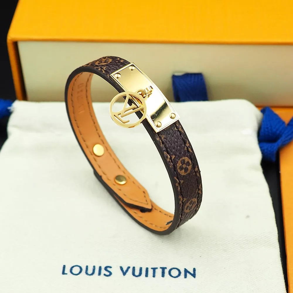 Louis Vuitton LV Bracelets Breathable 6534