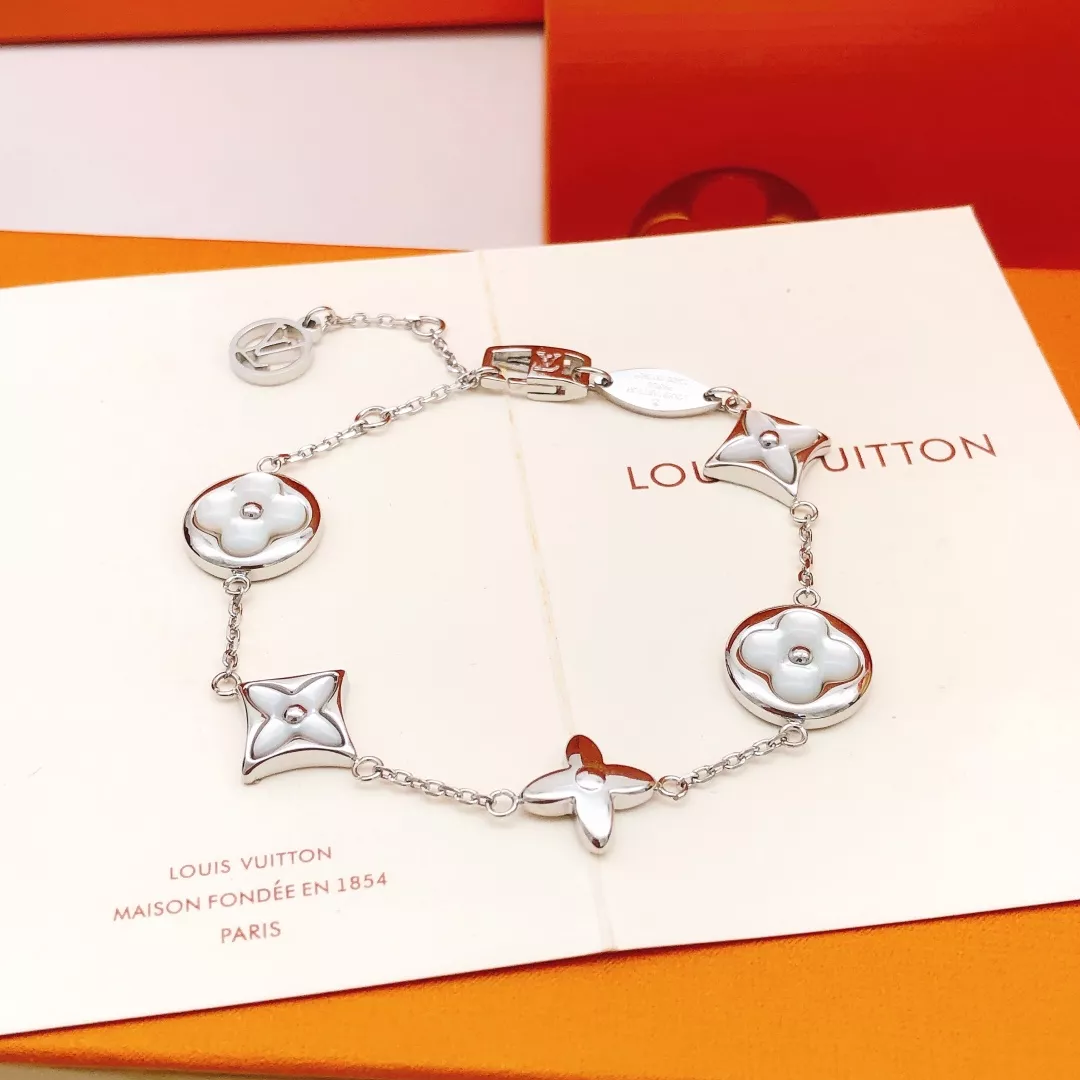 Louis Vuitton LV Bracelets Bright 966