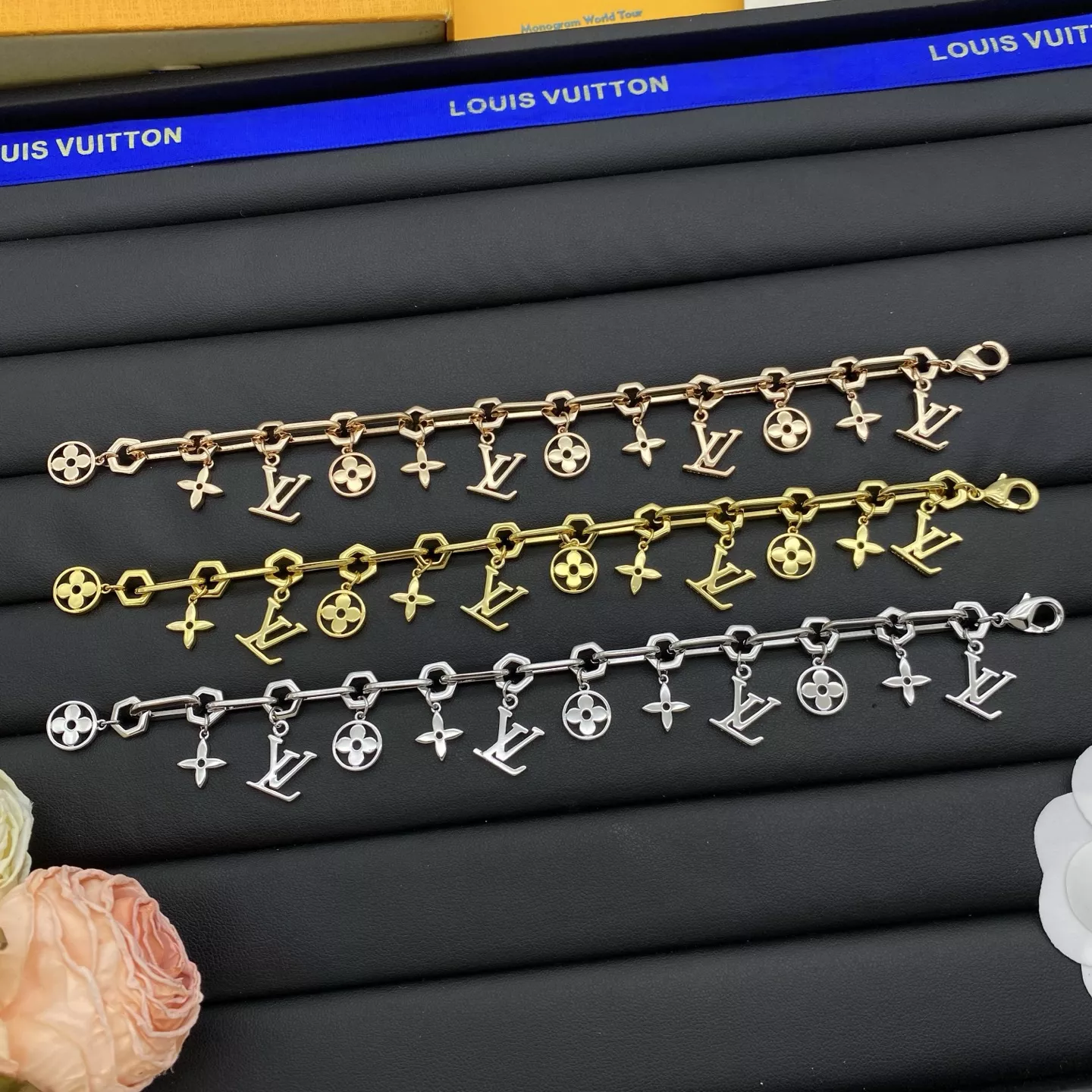 Louis Vuitton LV Bracelets Classic 4404