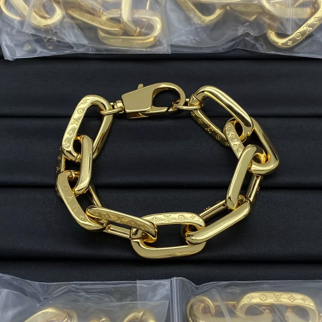 Louis Vuitton LV Bracelets Comfortable 2042