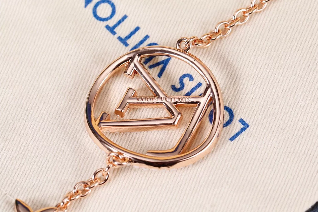 Louis Vuitton LV Bracelets Comfortable 2587