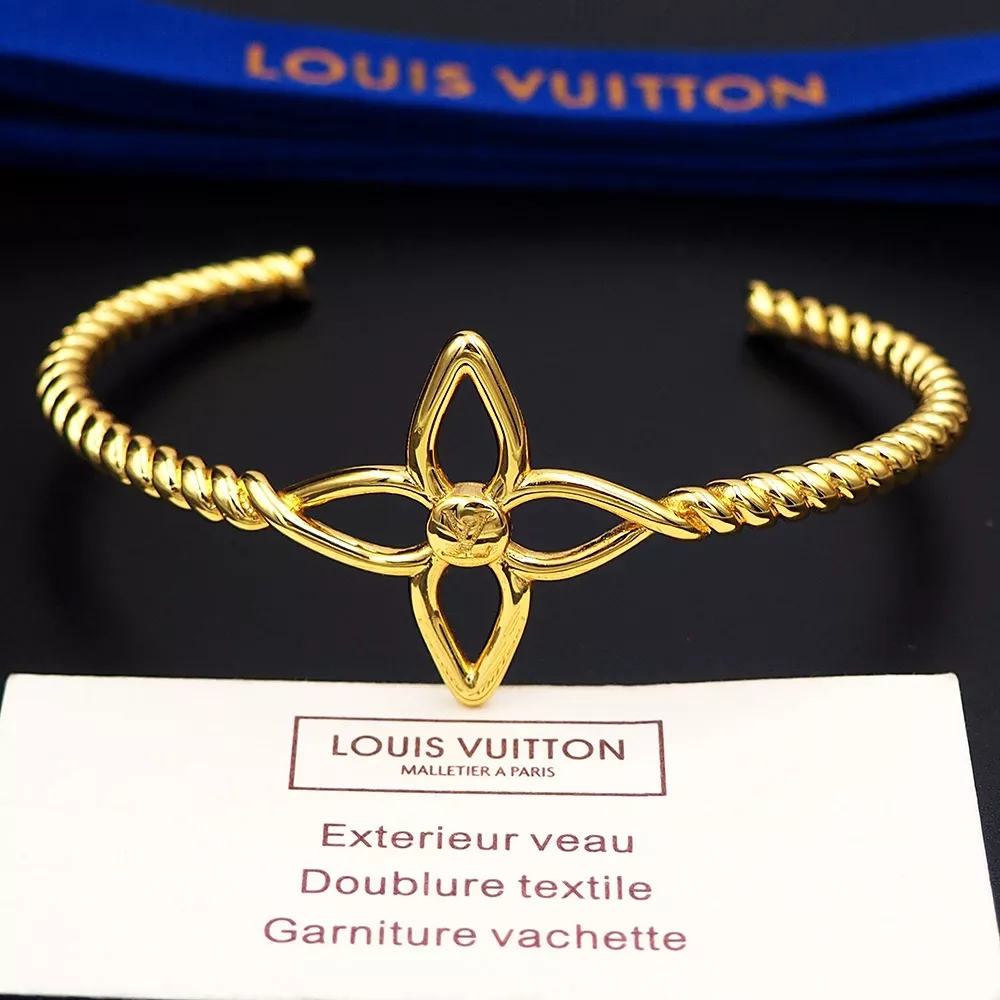 Louis Vuitton LV Bracelets Comfortable 901