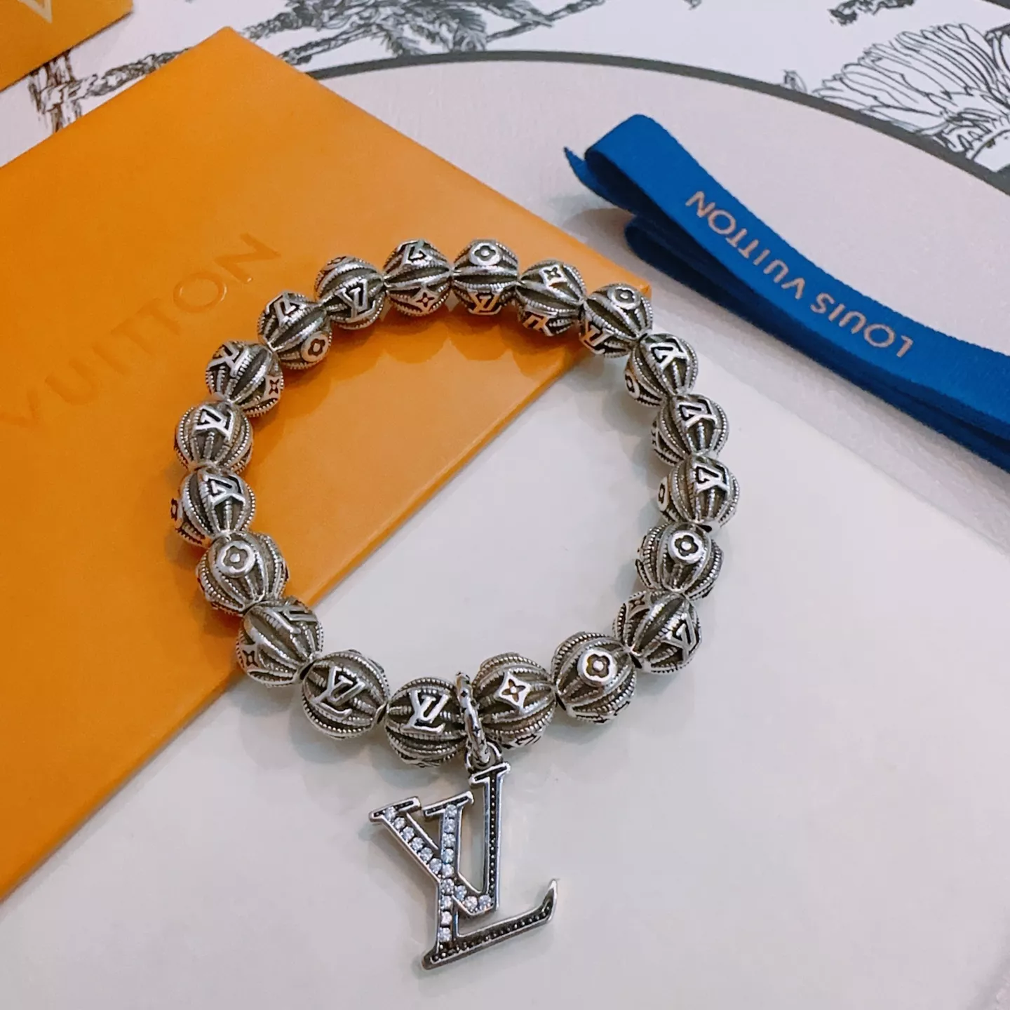 Louis Vuitton LV Bracelets DailyWear 5091