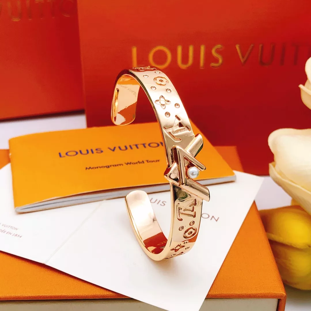Louis Vuitton LV Bracelets DailyWear 5881
