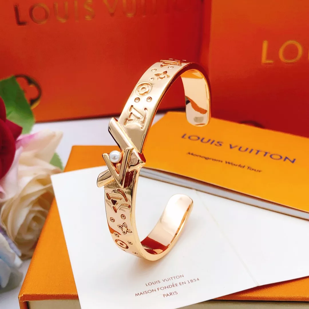 Louis Vuitton LV Bracelets DailyWear 5881