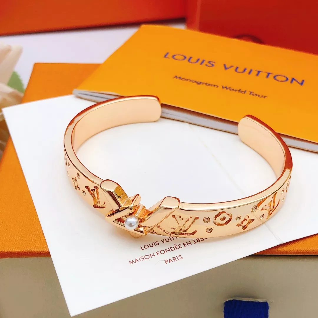 Louis Vuitton LV Bracelets DailyWear 5881
