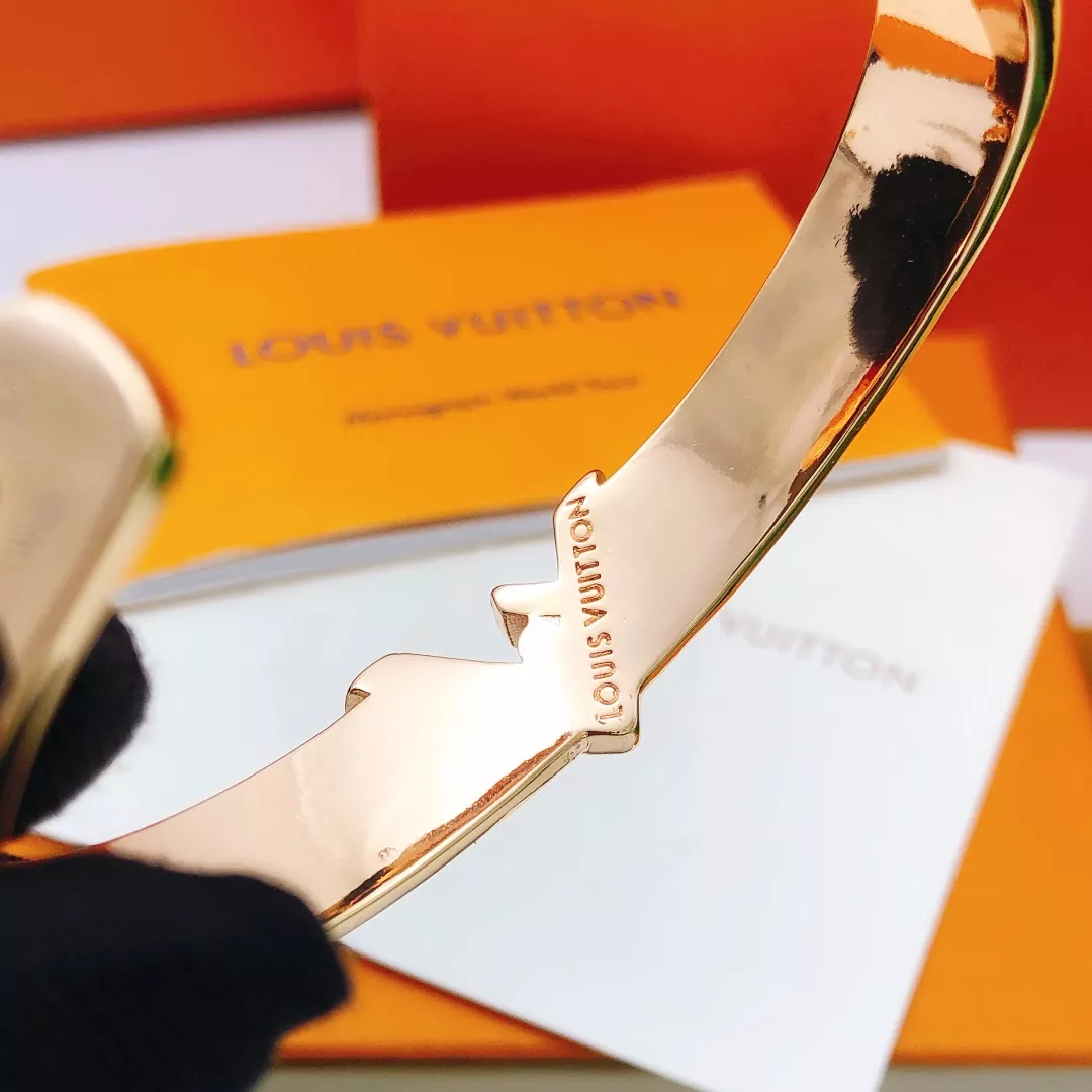 Louis Vuitton LV Bracelets DailyWear 5881