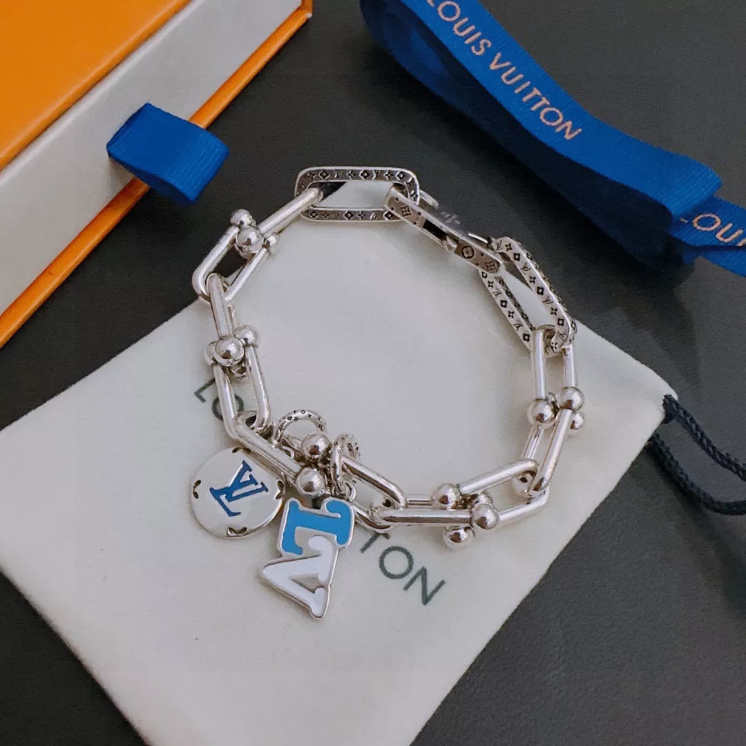Louis Vuitton LV Bracelets Durable 7390