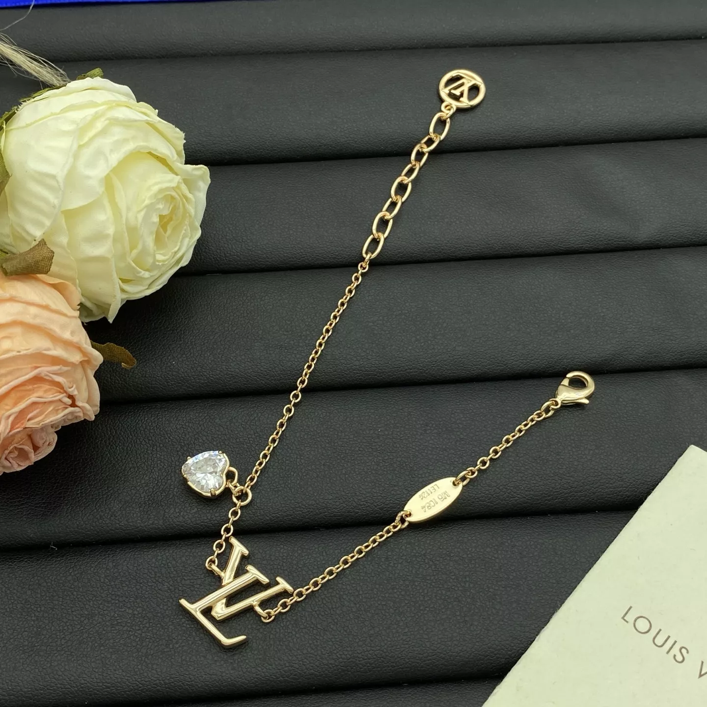 Louis Vuitton LV Bracelets Efficient 7824