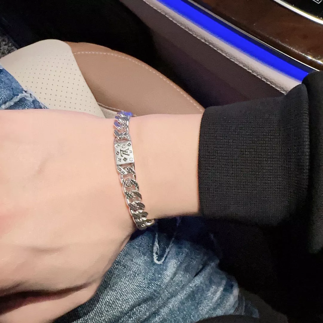 Louis Vuitton LV Bracelets Fashionable 6275