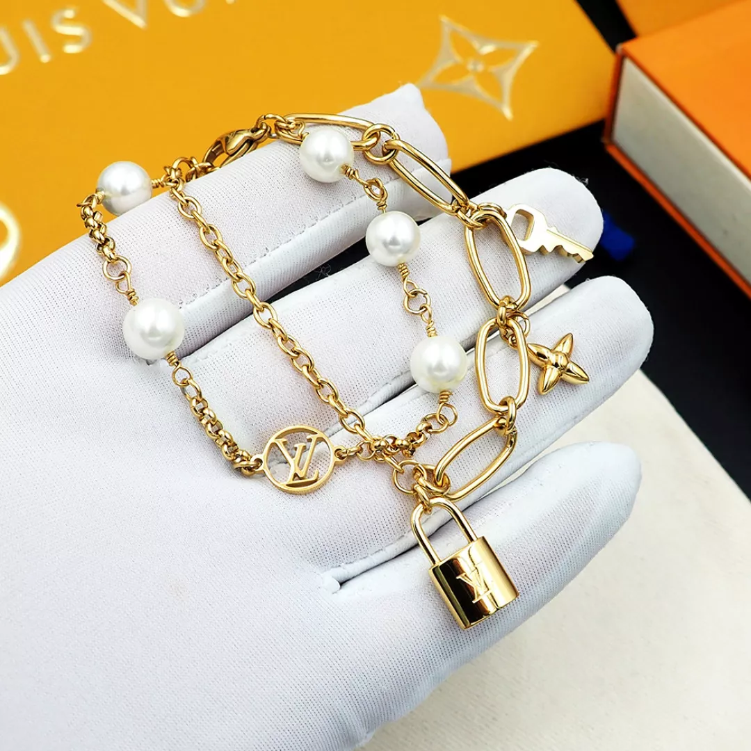 Louis Vuitton LV Bracelets For Women Elegant 7034
