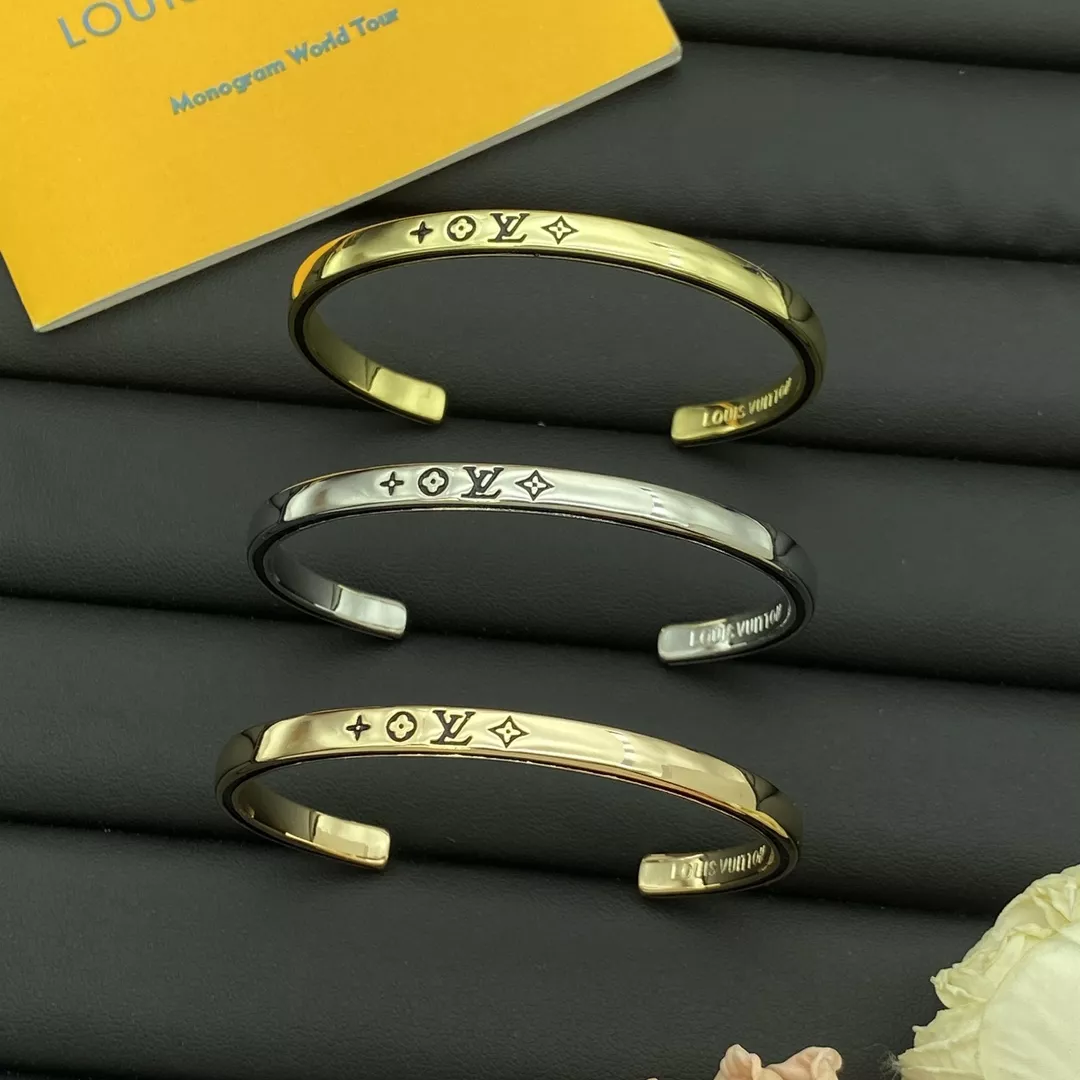 Louis Vuitton LV Bracelets Functional 5384