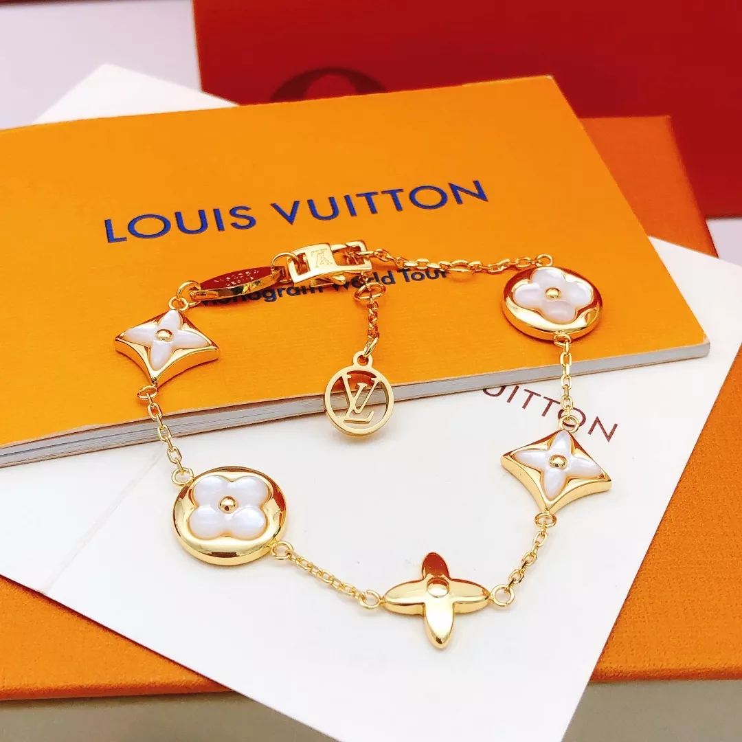 Louis Vuitton LV Bracelets Modern 251
