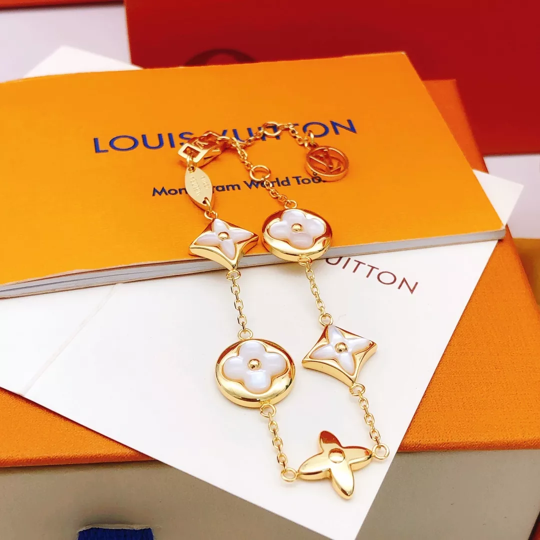 Louis Vuitton LV Bracelets Modern 251