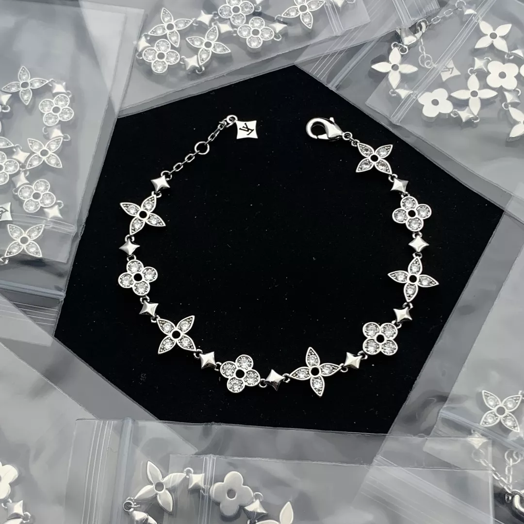 Louis Vuitton LV Bracelets Modern 6492