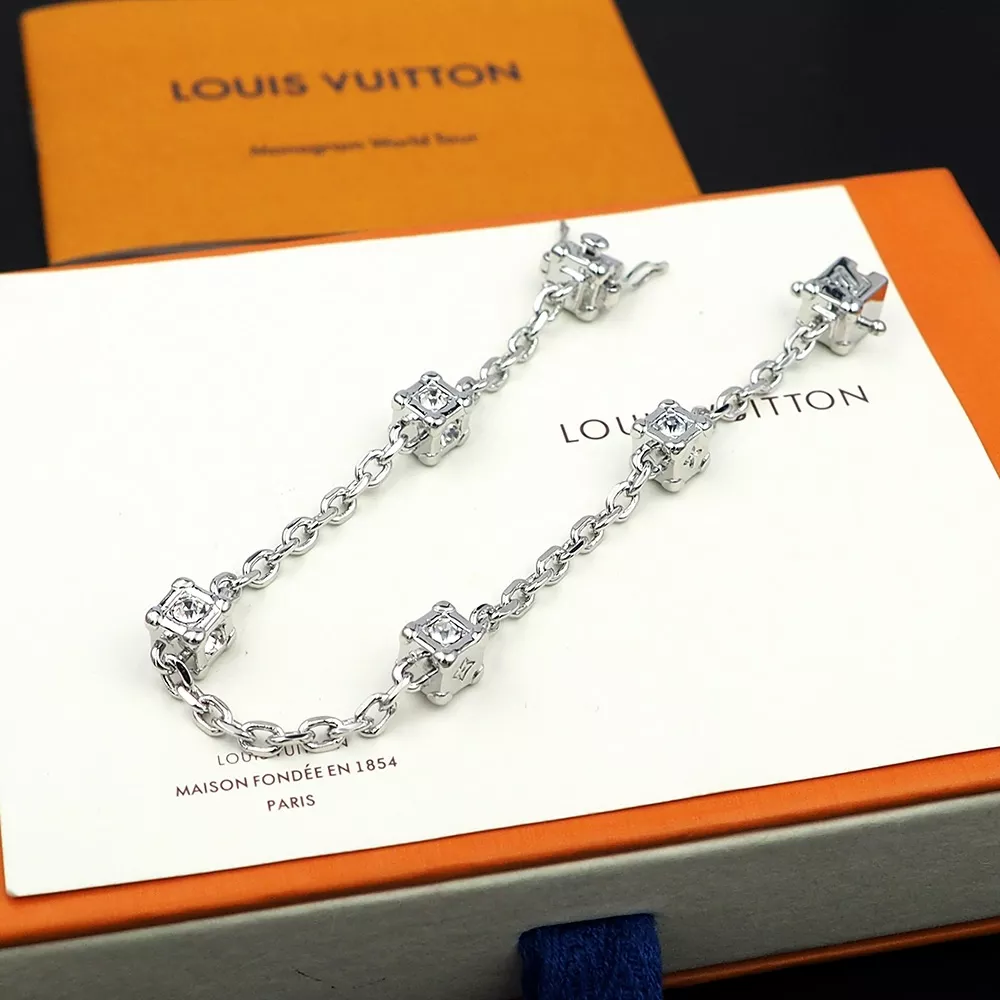 Louis Vuitton LV Bracelets ModernLook 4961