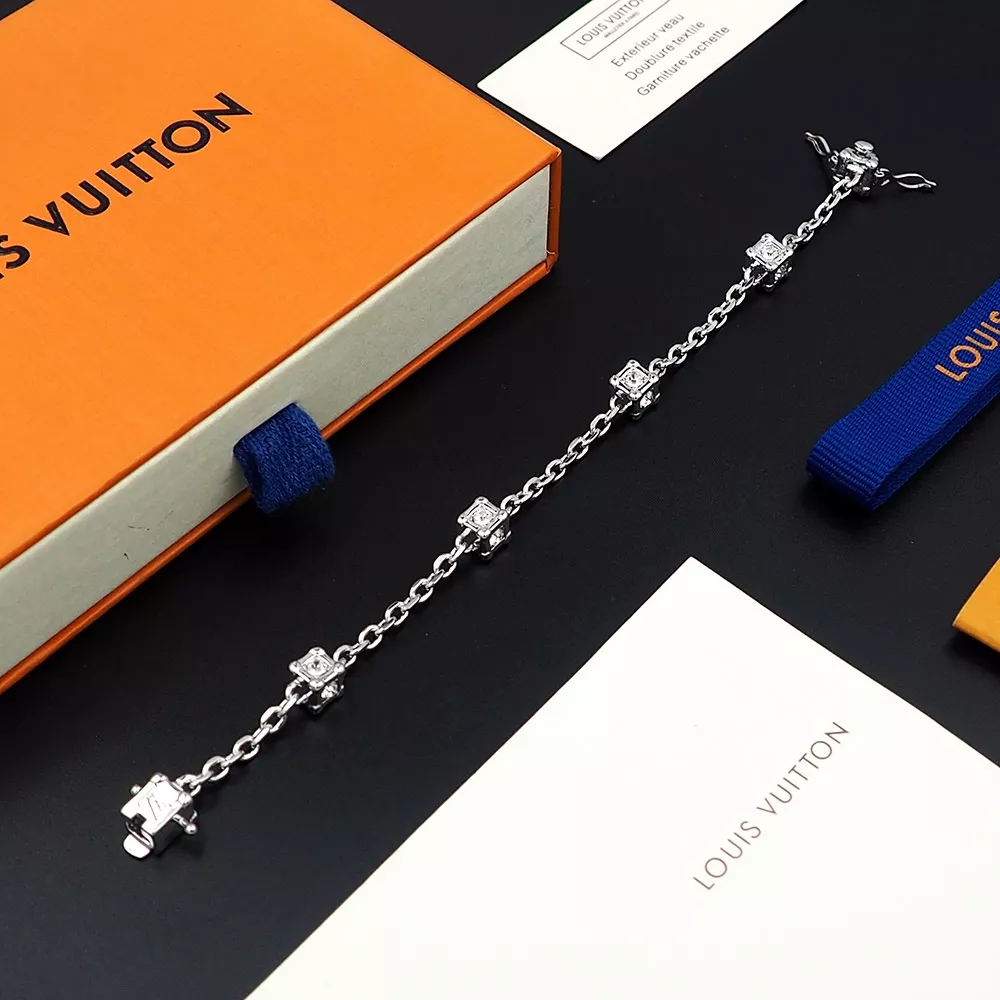 Louis Vuitton LV Bracelets ModernLook 4961