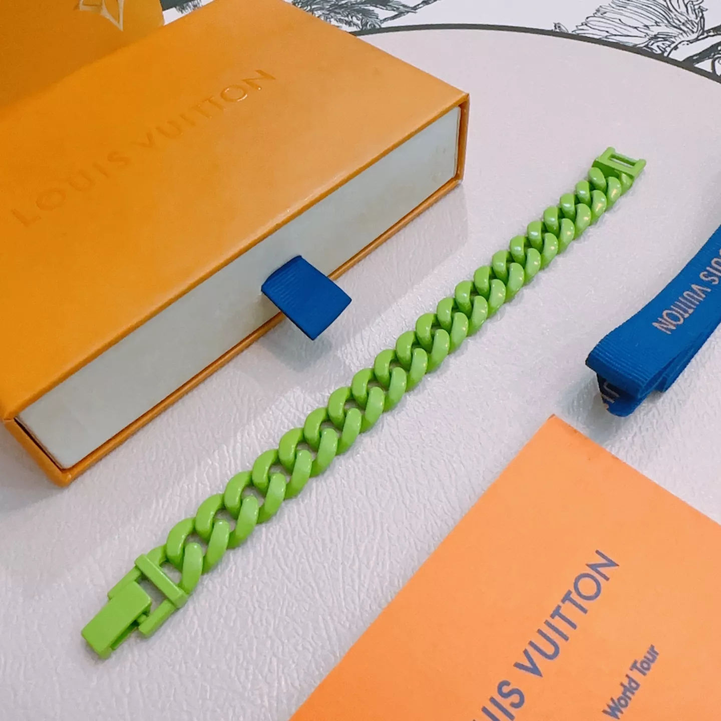 Louis Vuitton LV Bracelets ModernLook 9430