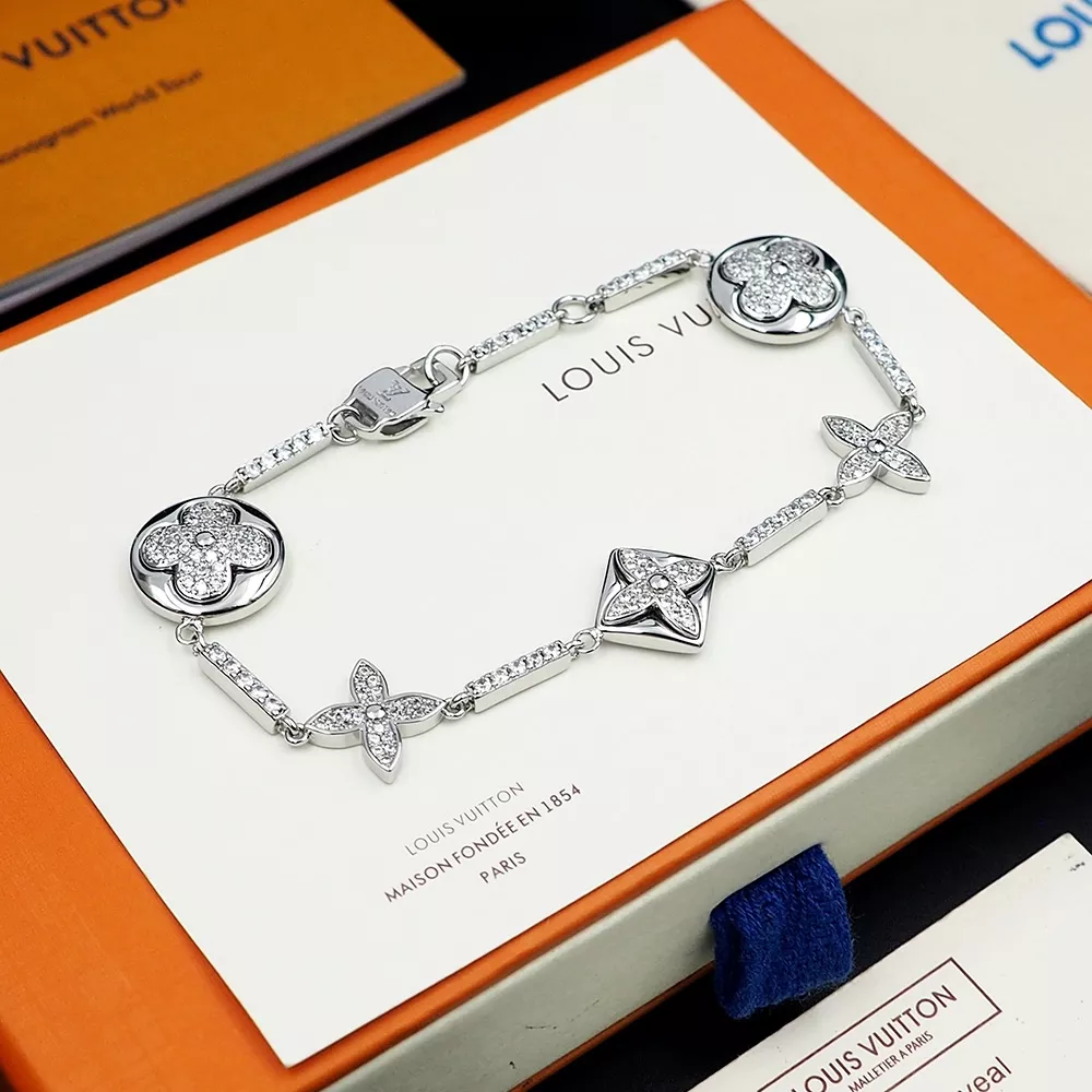 Louis Vuitton LV Bracelets Refined 3933