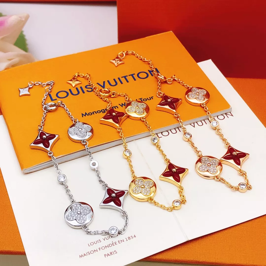 Louis Vuitton LV Bracelets Stylish 3288