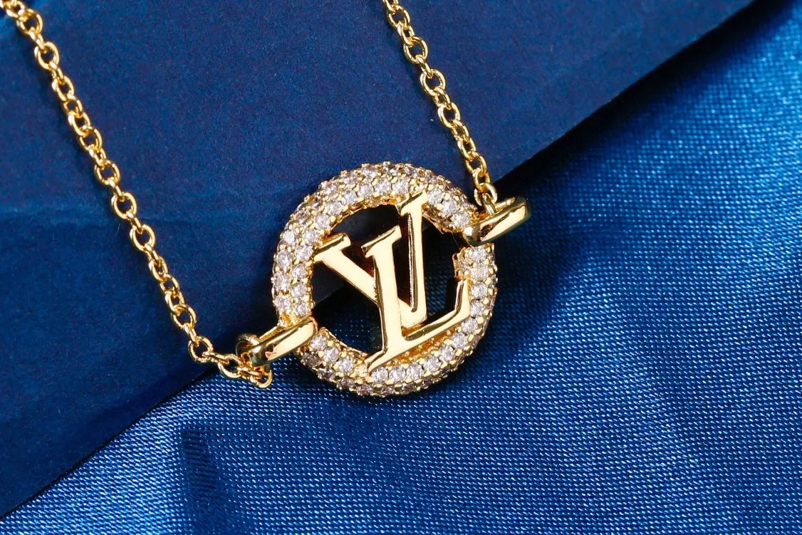 Louis Vuitton LV Bracelets Stylish 7377