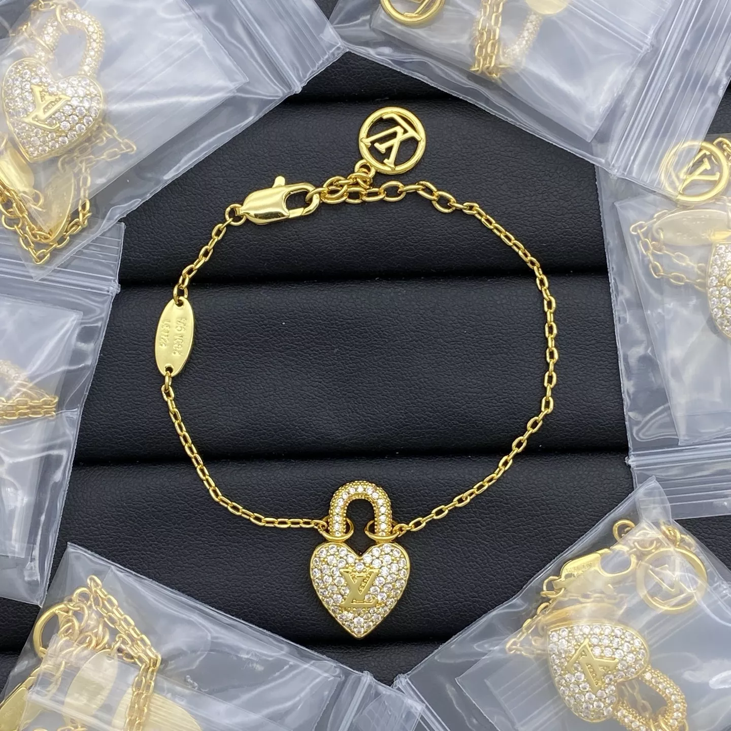 Louis Vuitton LV Bracelets Timeless 9075