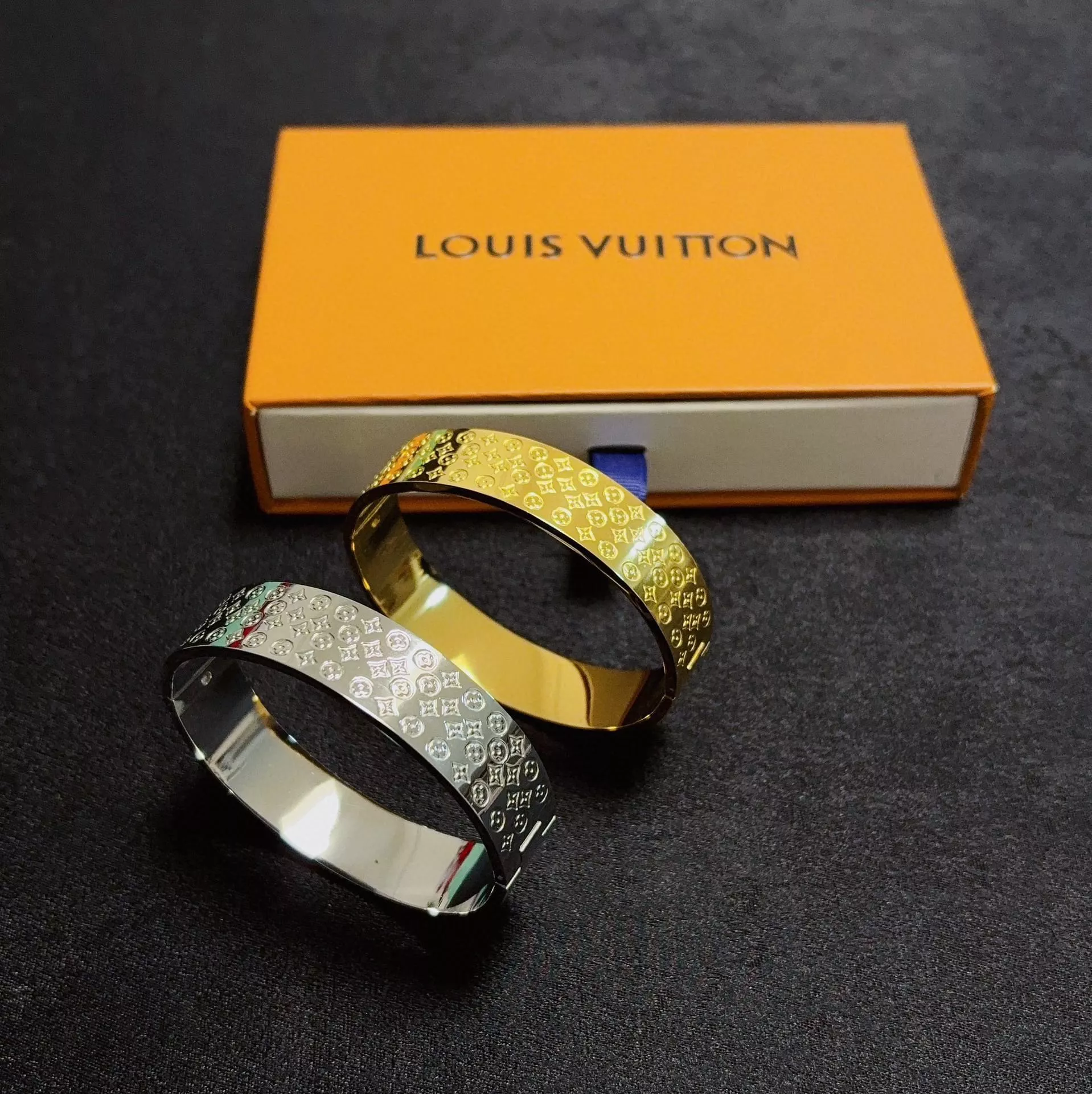 Louis Vuitton LV Bracelets TopPick 5795