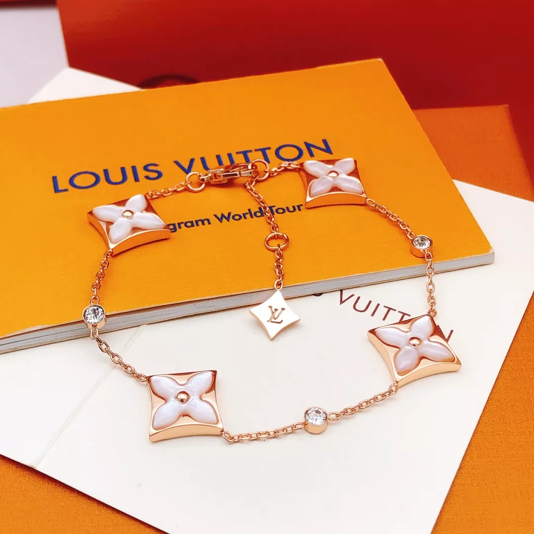 Louis Vuitton LV Bracelets Trendsetting 6741