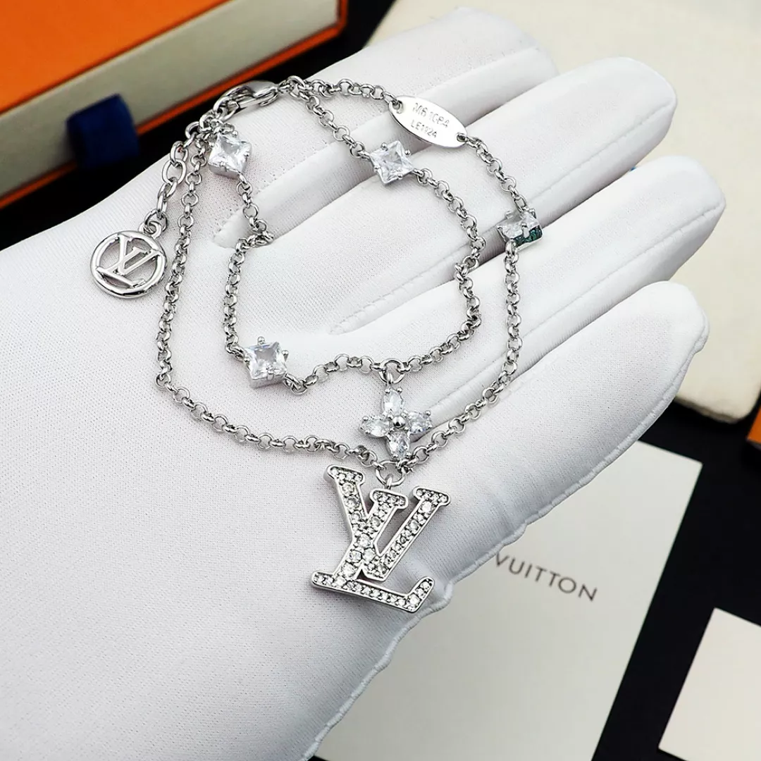 Louis Vuitton LV Bracelets Trendsetting 7493