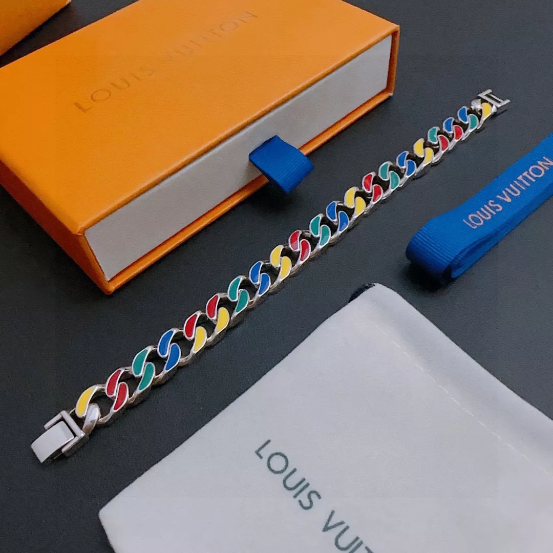 Louis Vuitton LV Bracelets Trendy 8854