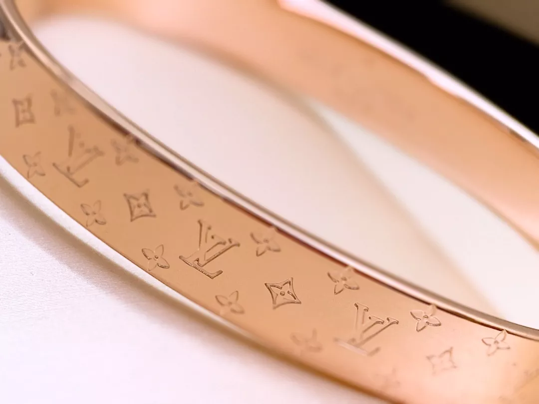 Louis Vuitton LV Bracelets Trendy 9661