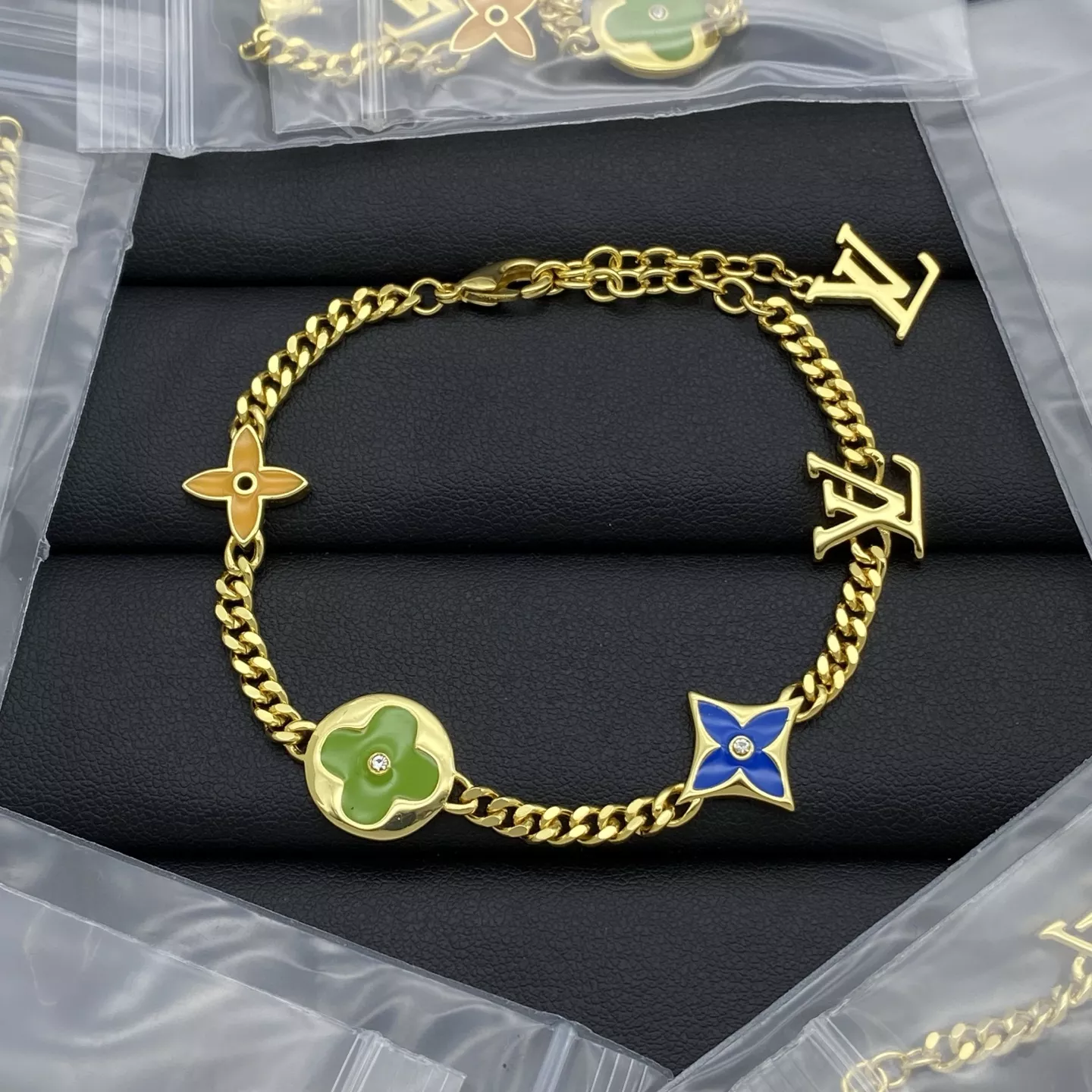 Louis Vuitton LV Bracelets UrbanStyle 418