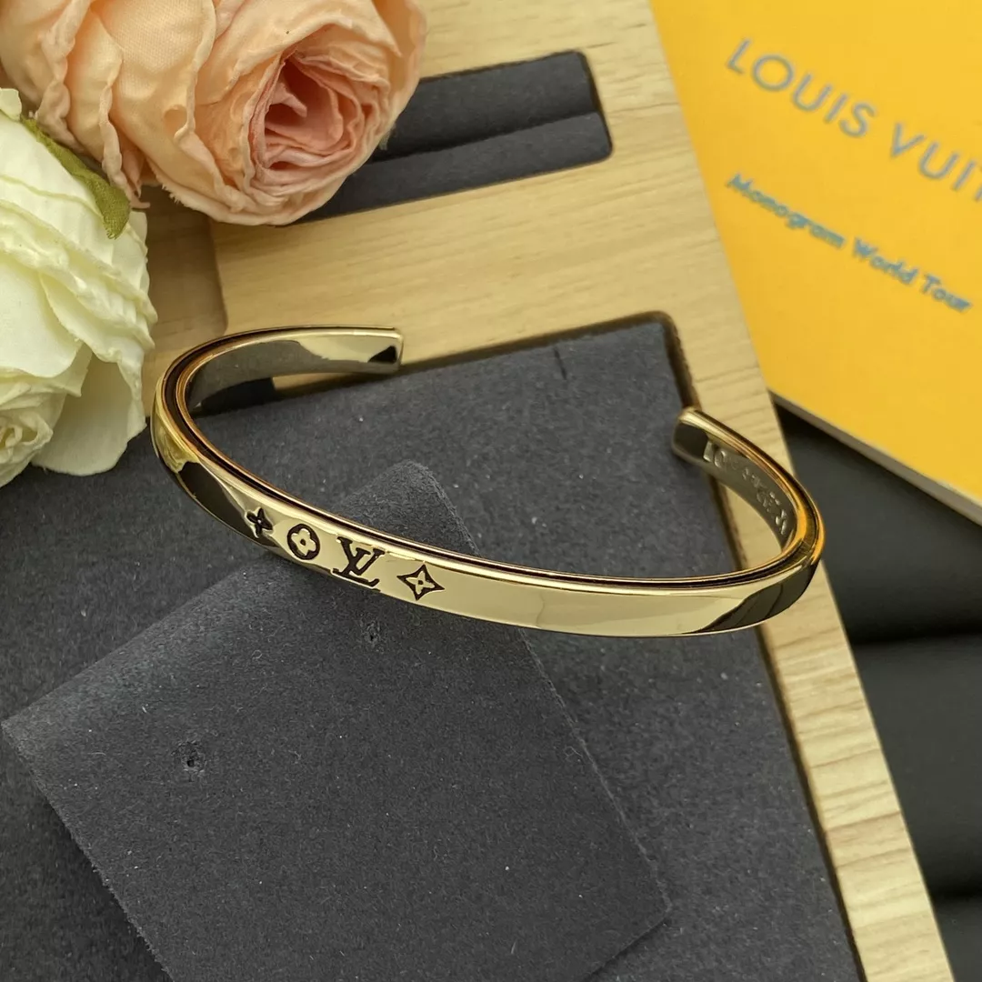 Louis Vuitton LV Bracelets Versatile 225
